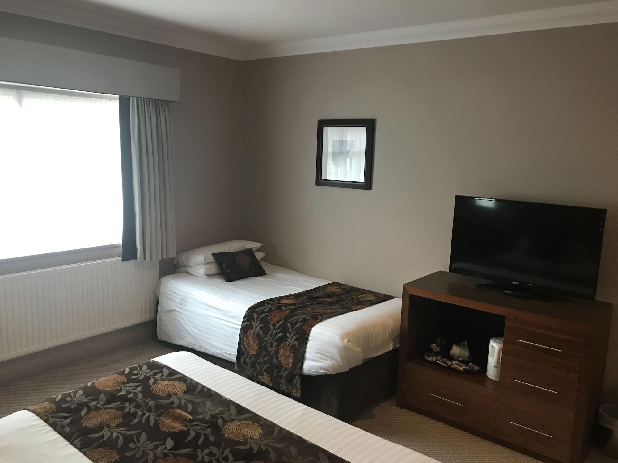 Best Western Rockingham Forest Hotel Корби Экстерьер фото