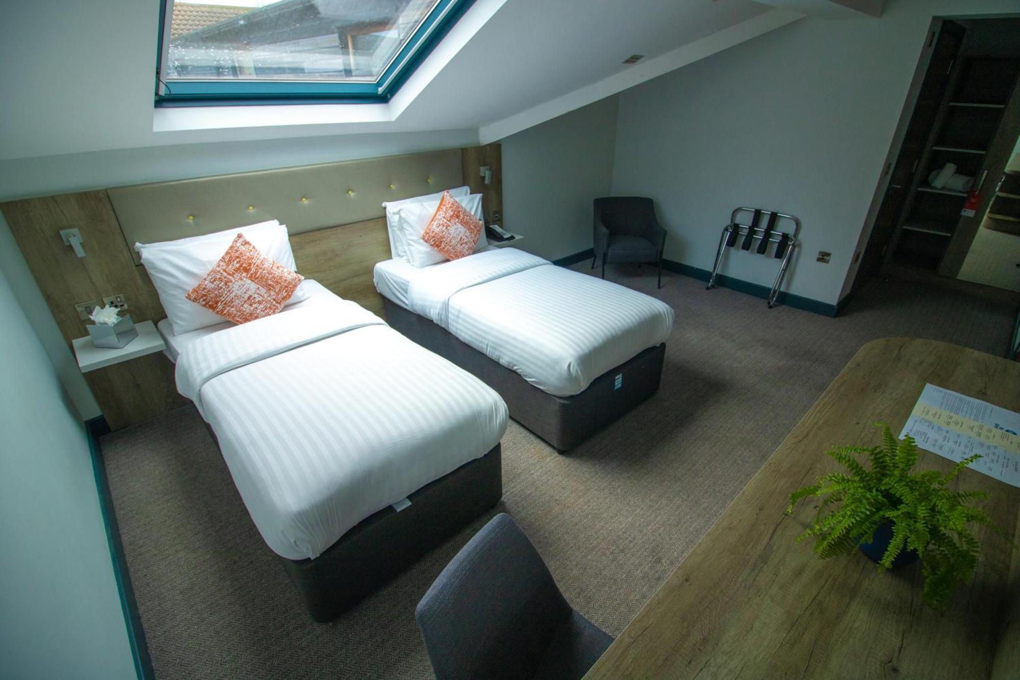 Best Western Rockingham Forest Hotel Корби Экстерьер фото