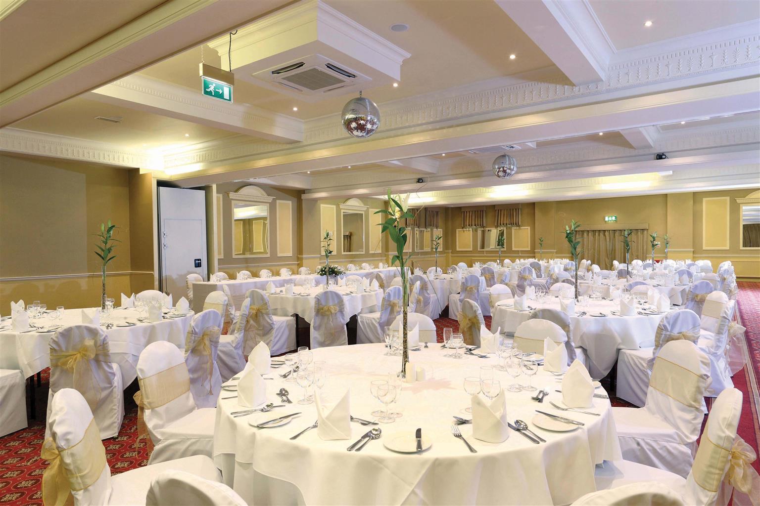 Best Western Rockingham Forest Hotel Корби Экстерьер фото
